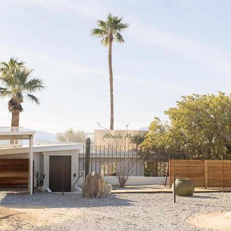 Miracle Manor Boutique Hotel & Spa Desert Hot Springs Bagian luar foto
