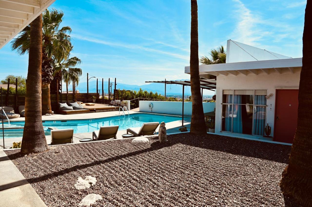 Miracle Manor Boutique Hotel & Spa Desert Hot Springs Bagian luar foto