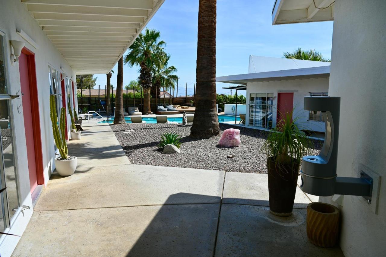 Miracle Manor Boutique Hotel & Spa Desert Hot Springs Bagian luar foto