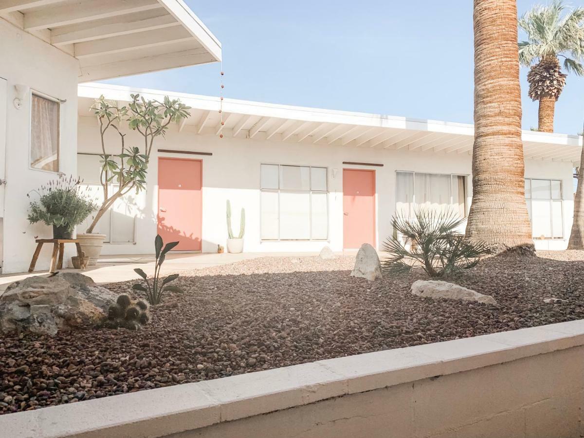 Miracle Manor Boutique Hotel & Spa Desert Hot Springs Bagian luar foto