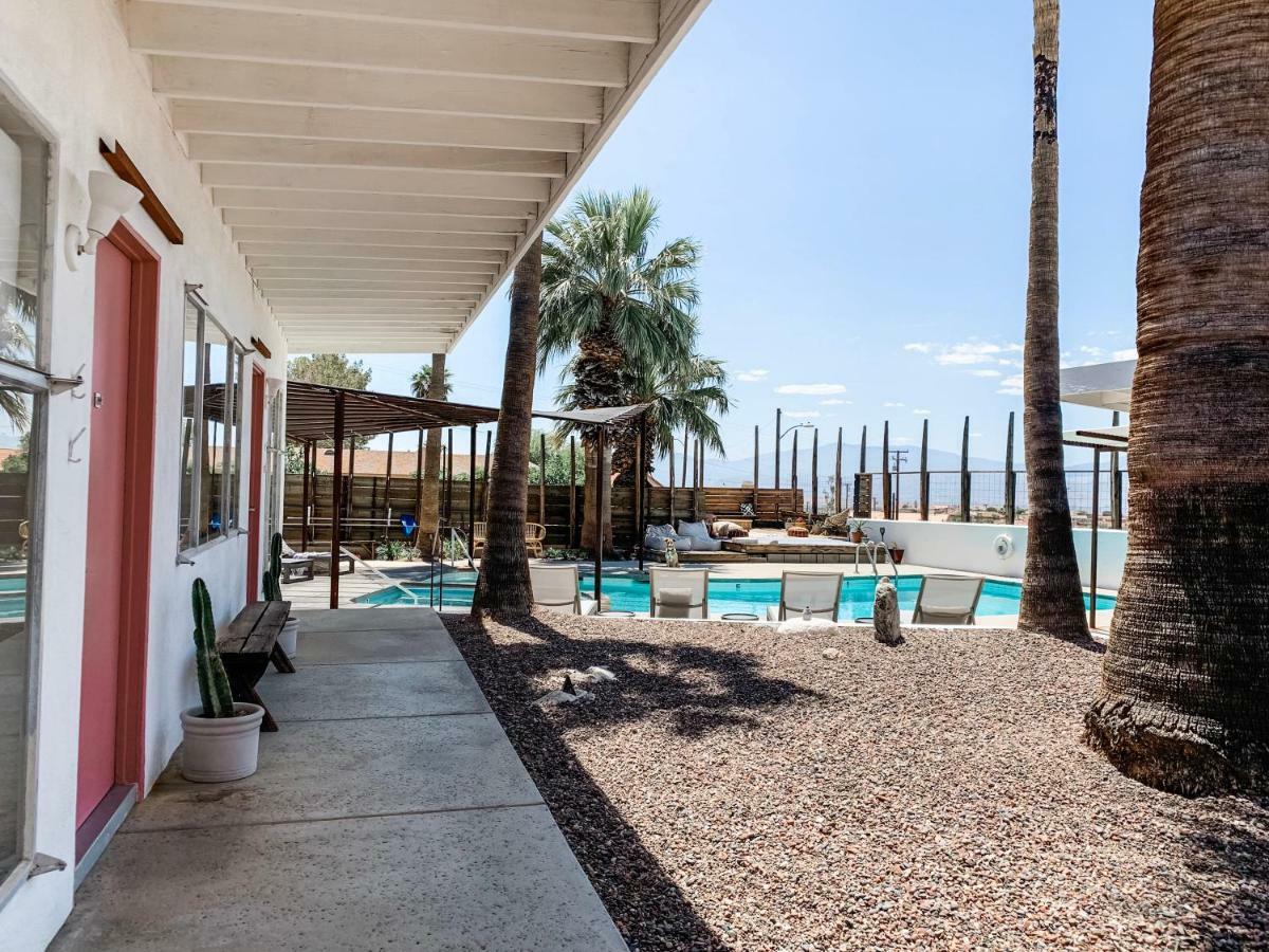 Miracle Manor Boutique Hotel & Spa Desert Hot Springs Bagian luar foto